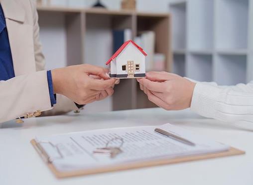 Relocating buyers: How do you sell the suburb, not just the house?