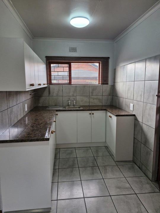 Listing number: P24-116177302, Image number: 2