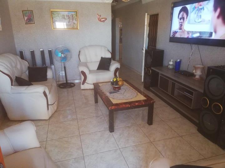 Listing number: P24-107221600, Image number: 2