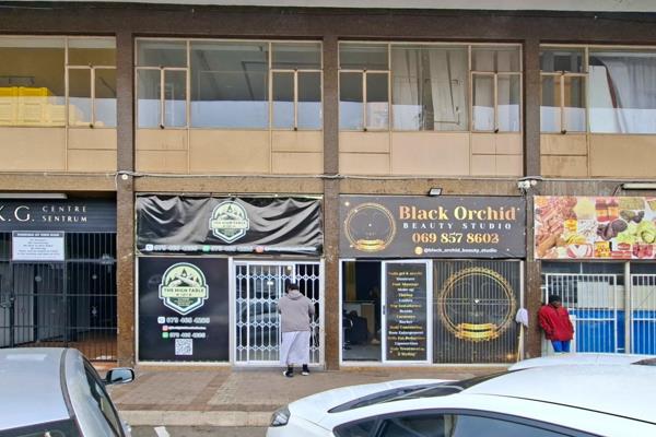 This 97 sqm retail investment opportunity is situated within a secure and established ...