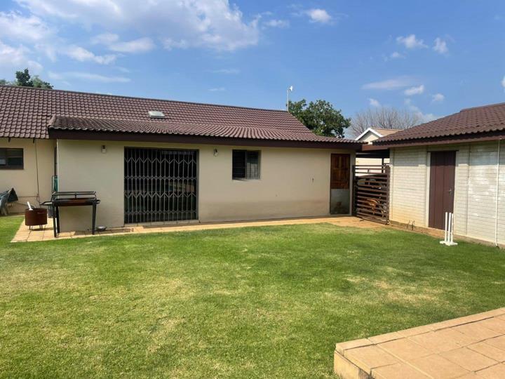Listing number: P24-117670530, Image number: 2