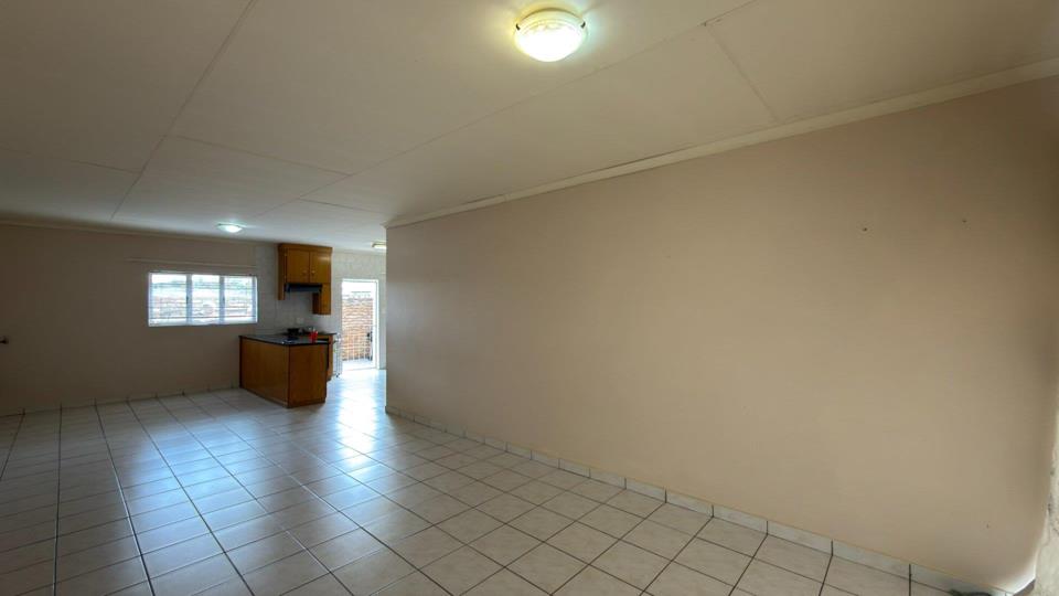Listing number: P24-117681995, Image number: 3