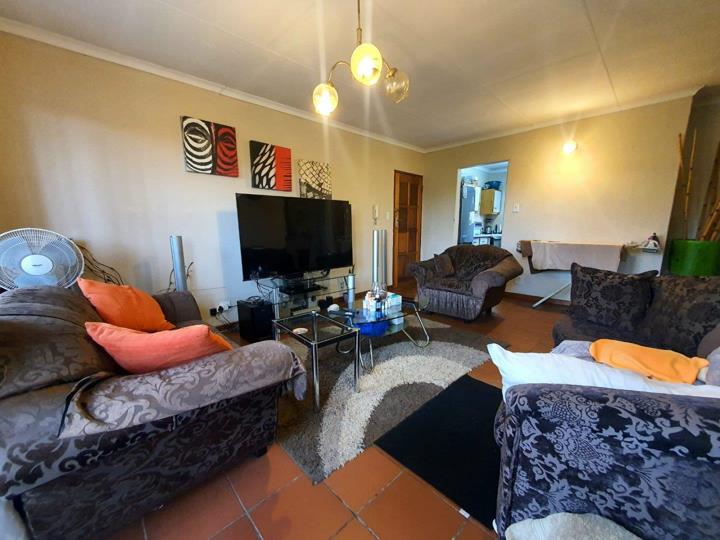 Listing number: P24-117671385, Image number: 2