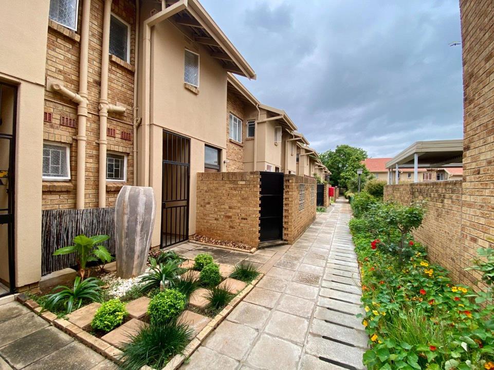 Listing number: P24-117671293, Image number: 1