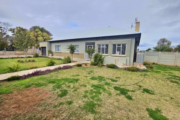 Exclusive sole mandate!

Welcome to this charming 3-bedroom home, perfect for families or investors looking for space, comfort, and ...