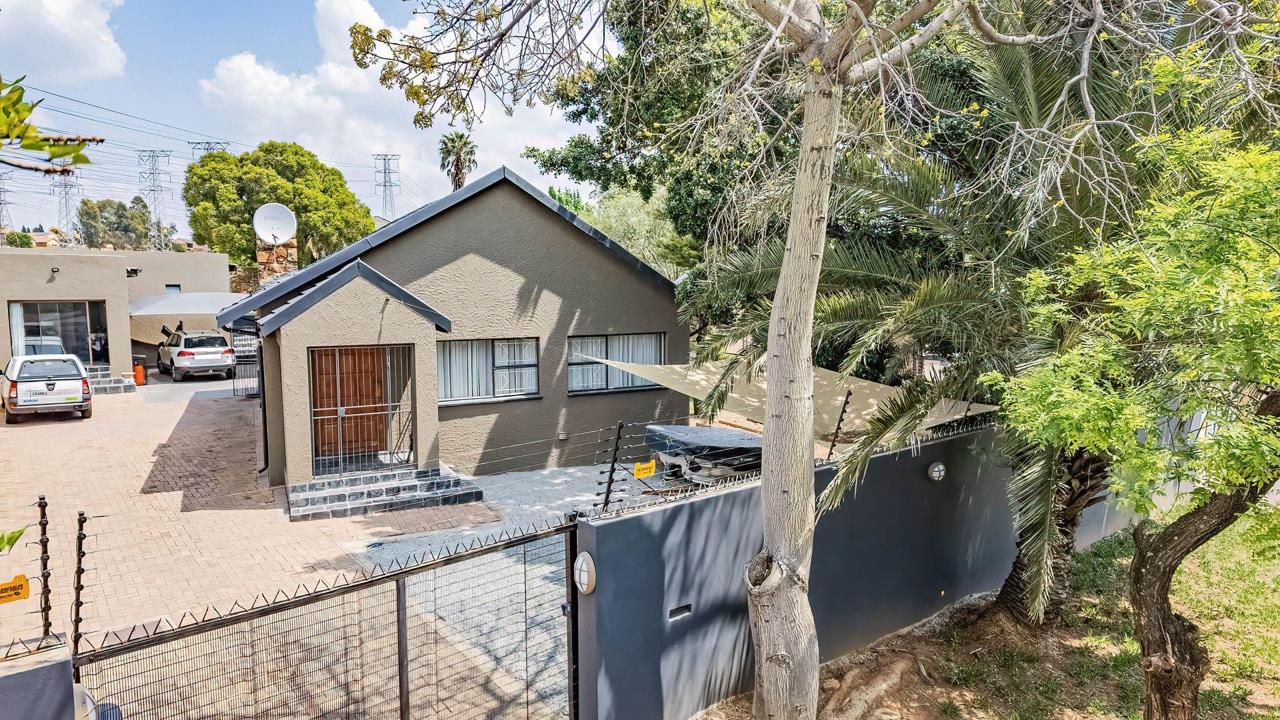 Listing number: P24-117674763, Image number: 1, Image