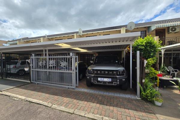 Jazmax Phoenix presents this stunning apartment that offers you
3 bedrooms , kitchen ,Open plan,Lounge,Dining 1bath , shower , toilet ...