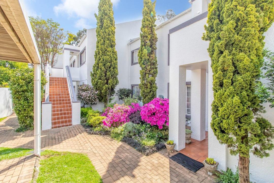 Listing number: P24-117675334, Image number: 1, Front