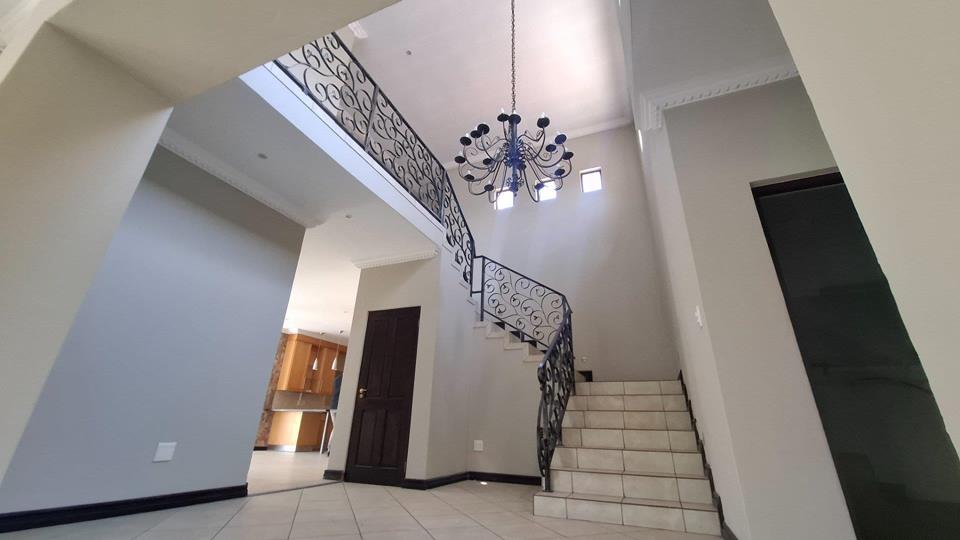 Listing number: P24-117675609, Image number: 2
