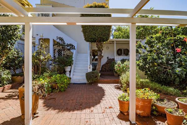 We have ‘the unconventional’, the unique, if not eccentric; the exciting, with an atmosphere of a New York three-storey loft. 
Converted architecturally, decades back, into this spacious dwelling, offering an endless choice to ...