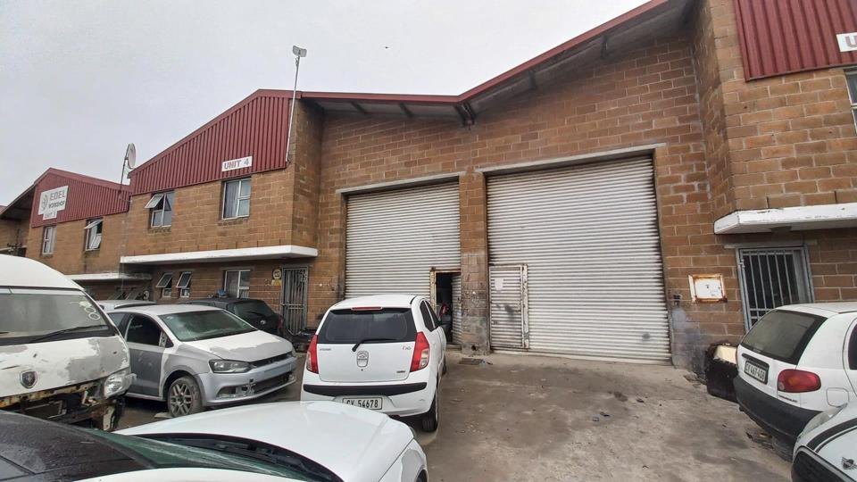 Industrial property for sale in Racing Park - P24-117677524
