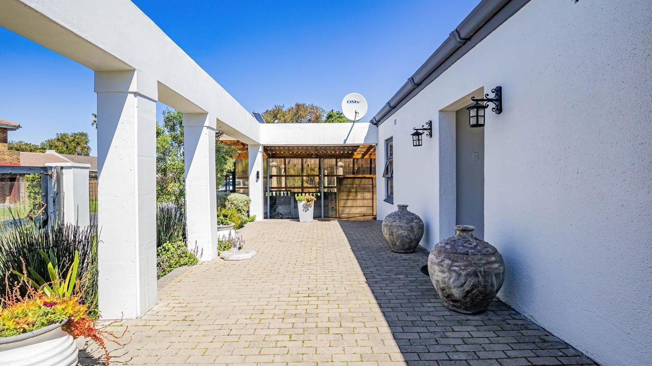 Listing number: P24-117677639, Image number: 1, Image