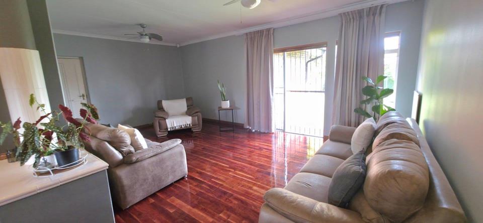 Listing number: P24-117677800, Image number: 2