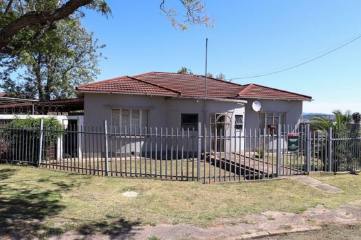 3 Bedroom House for sale in Mosel