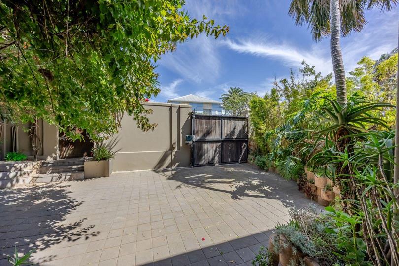Listing number: P24-117678951, Image number: 2, Image