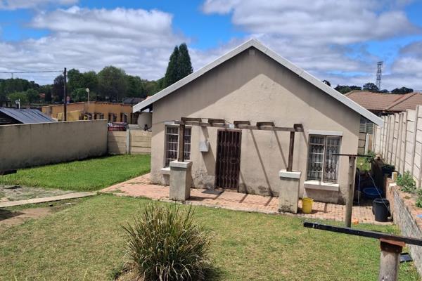 Nestled in the sought after Nomdeni area of Ermelo, this welcoming two bedroom home ...