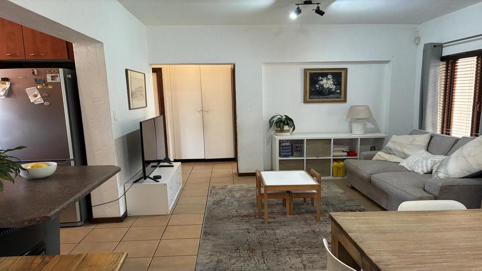 Listing number: P24-117680526, Image number: 2