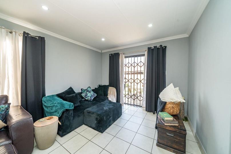 Listing number: P24-117680747, Image number: 2, Image