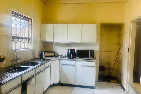 This practical family home is conveniently situated close to schools in Evander and offers comfortable living with plenty of ...