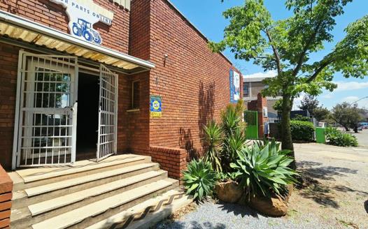 Industrial Property to rent in Silvertondale