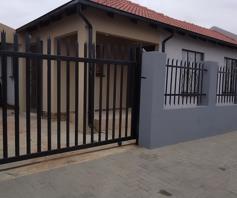 House for sale in Karenpark