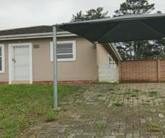 Townhouse for sale in Gonubie