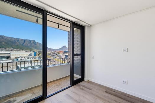 2 Bedroom Apartment / Flat for sale in Paarden Eiland