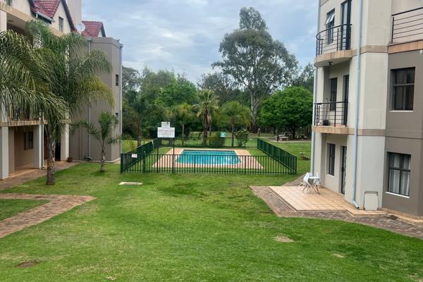 Stylish Ground-Floor apartment Living in Zwartkop Golf Estate.

Enjoy the ease and ...