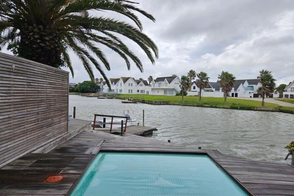 Harcourts Oyster Holiday Accommodation: Available 15 Dec 2026 - 10 Jan 2027

**Your St Francis Bay holiday starts here. Wake up to ...