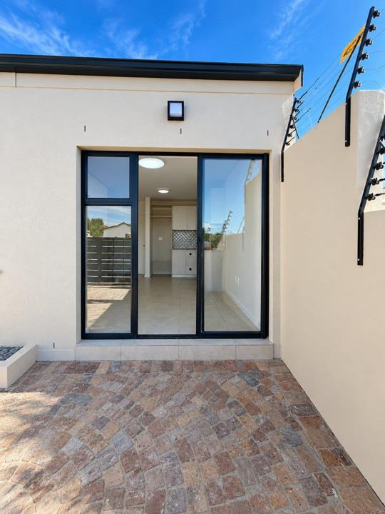 Listing number: P24-117690510, Image number: 2