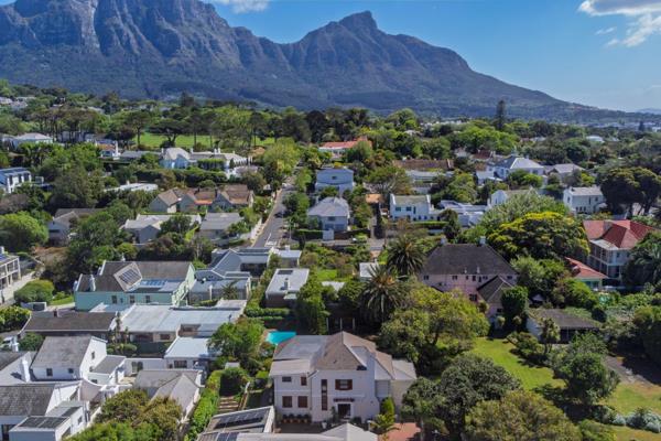 24 Oxford Street offers a compelling combination: a substantial family home occupying approximately 1,300 m² of grounds, together with a separate, flat portion of land measuring ...