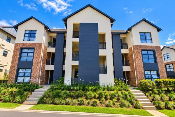 Experience modern, comfortable living in this stylish 2-bedroom, 1-bathroom apartment in the sought-after Kings Gate Estate ...