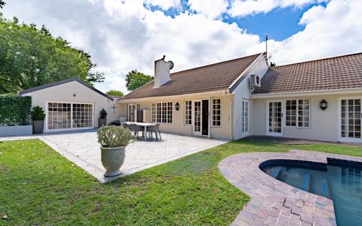 4 Bedroom House for sale in Constantia