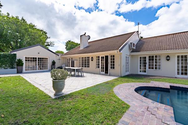 Location, space and lifestyle come together in this beautifully positioned family home, set within an exclusive two home sectional ...
