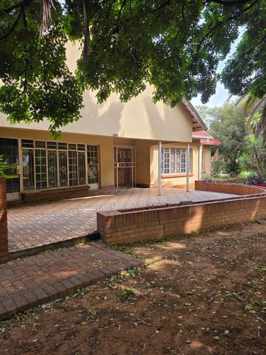 Listing number: P24-117606452, Image number: 2