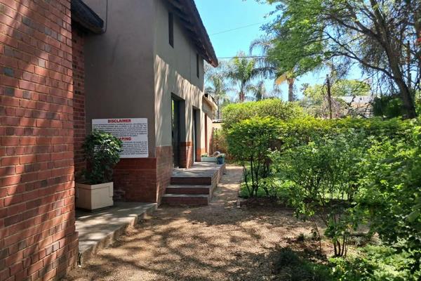 PRIME OFFICE SPACE FOR RENT ON MAIN ROAD – 50m2

Well-positioned on a busy main road, this 50m2 office space, two separate offices ...