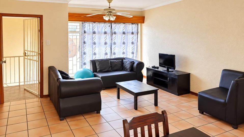 Listing number: P24-117695414, Image number: 2