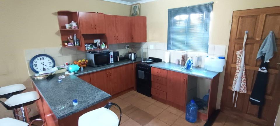 Listing number: P24-117696553, Image number: 3