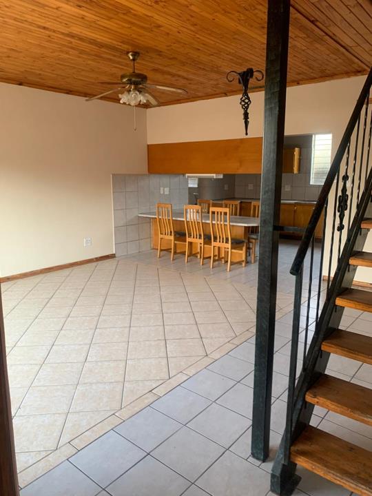 Listing number: P24-117698662, Image number: 2