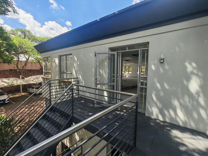 Listing number: P24-117699159, Image number: 2, Image