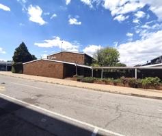 Townhouse for sale in Springs Central