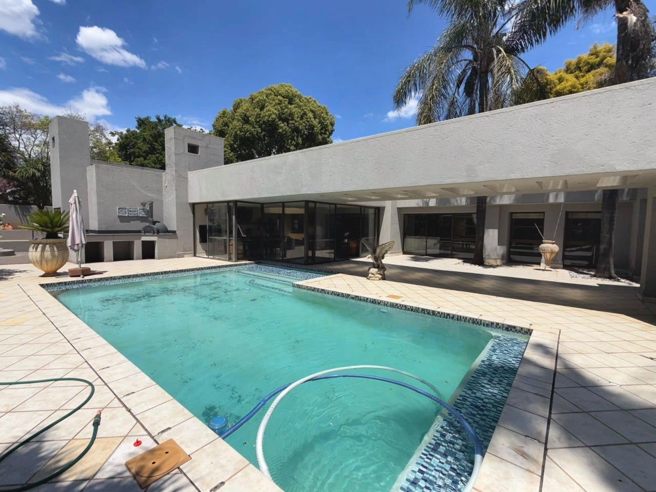 4 Bedroom House for Sale in Sonneveld