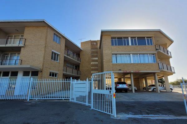 Step into a welcoming two bedroom flat in Rouxpark Worcester.

Spacious living room ...
