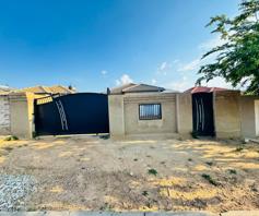 House for sale in Riverside View