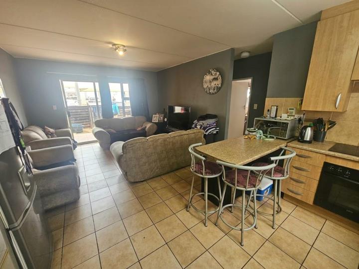 Listing number: P24-117700302, Image number: 3