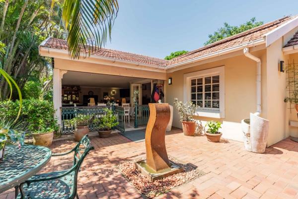 Positioned in a quiet, tree-lined road on Mount Edgecombe Country Clube - Estate One. ...