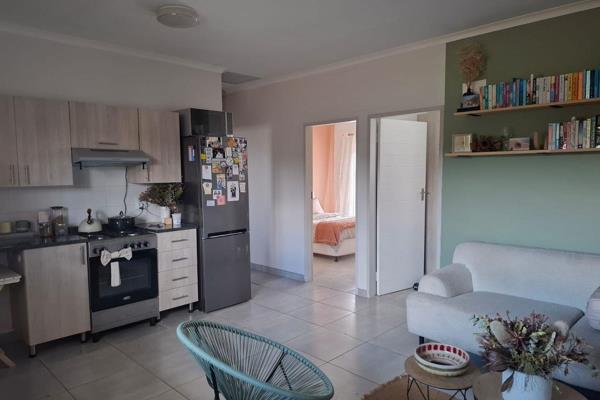 Chic 2-bedroom furnished apartment in Lynnwood, move-in ready! Perfect for ambitious ...