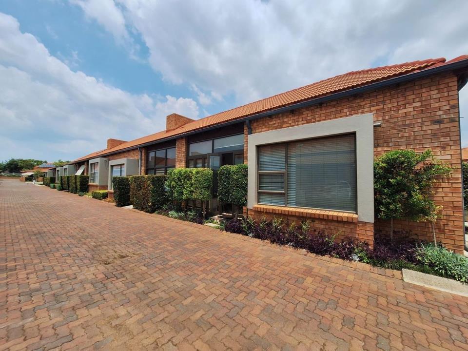 Listing number: P24-117703248, Image number: 1