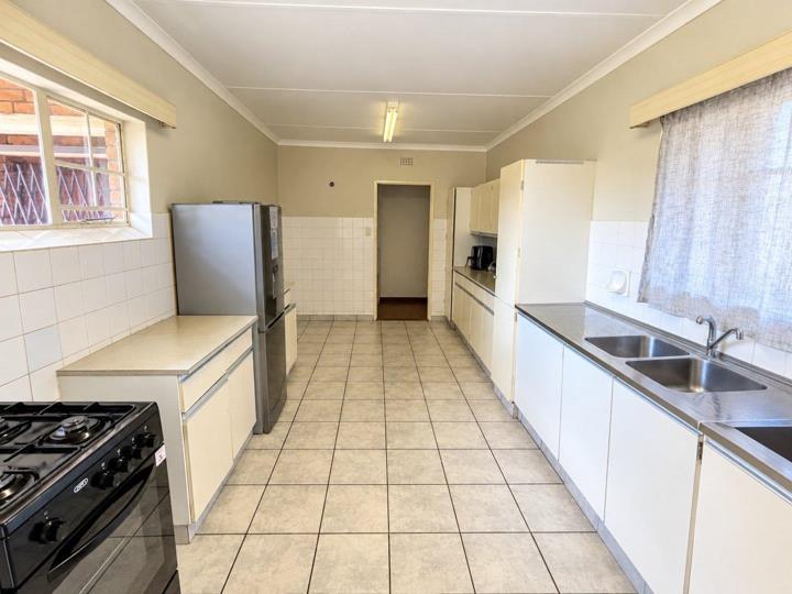 Listing number: P24-117706160, Image number: 2