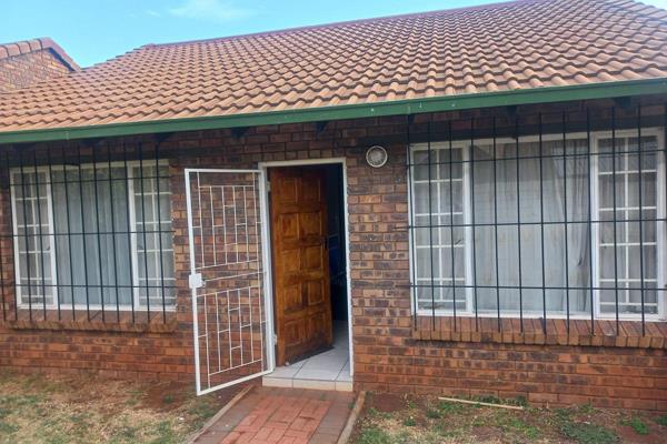Make this investment opportunity yours to own today!!!

Discover the perfect blend of comfort, privacy and convenience with this ...